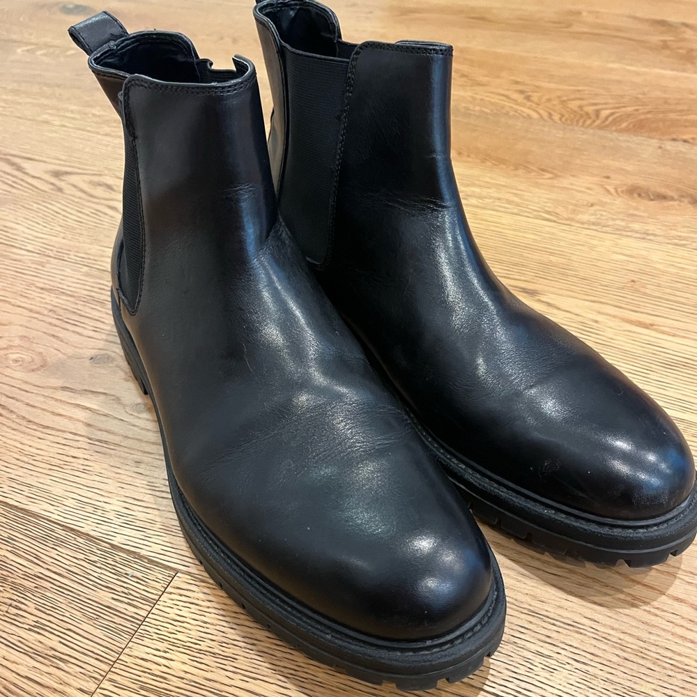Nordstrom Black Chelsea Boots Worn Once